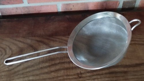 chinois pour filtrer la gelée
